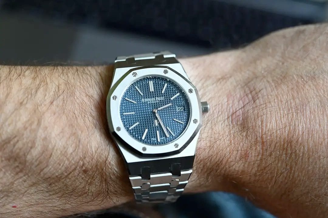 audemars piguet royal oak 15500ST.OO.1220ST.01 blue dial replica watches on men wrist