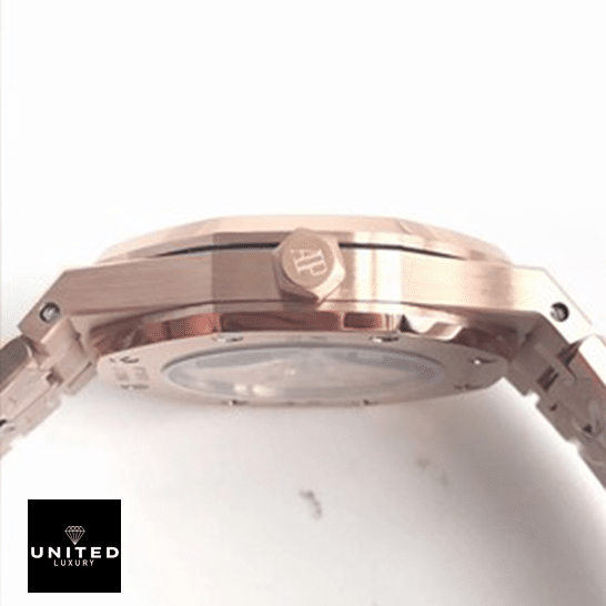 Audemars Piguet Rose Gold 15400OR.OO_.1220OR Replica white background