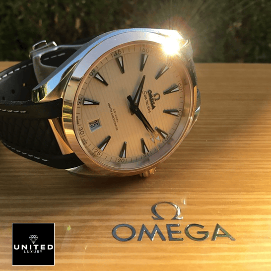 Omega Seamaster 220.22.41.21.02.001 White Dial Replica on the omega stand