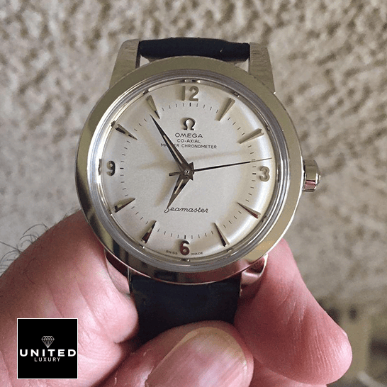 Omega Seamaster 511.13.38.20.02.001 White Dial Replica on the hand