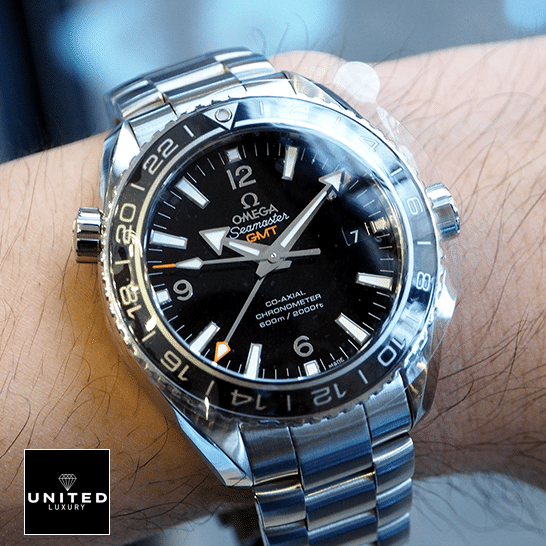 Omega Seamaster Gmt Black Dial Stainless Steel Replica on the wrist