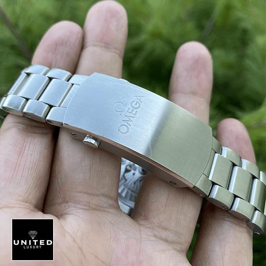 Omega Oyster Stainless Steel Replica closed clasp on the hand