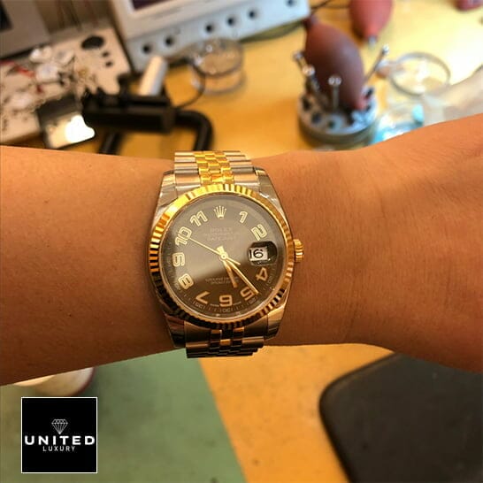 Rolex Datejust 116233 Yellow Gold Replica on the wrist