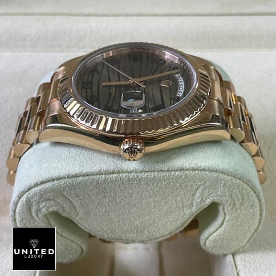 Rolex Day-Date Wave 218235-0035 Rose Gold Case Replica Right Side Crown Pusher